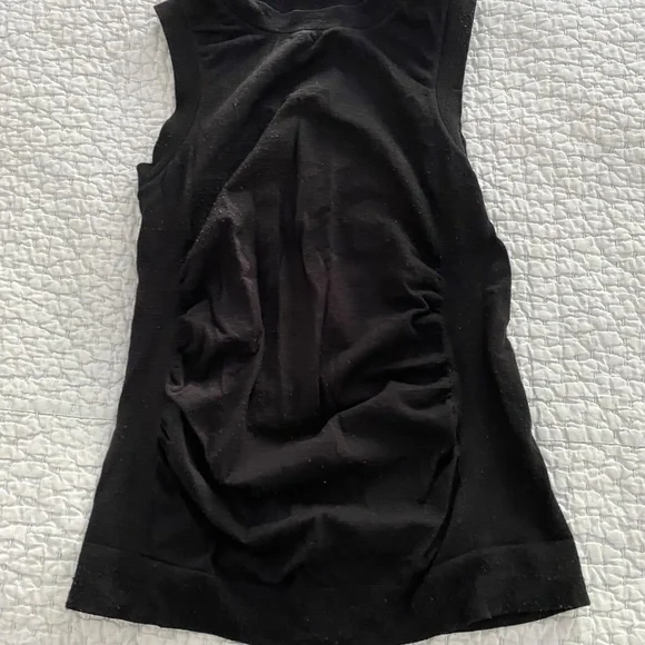 Bundle of three Athleta sleeveless tops - Picture 6 of 11